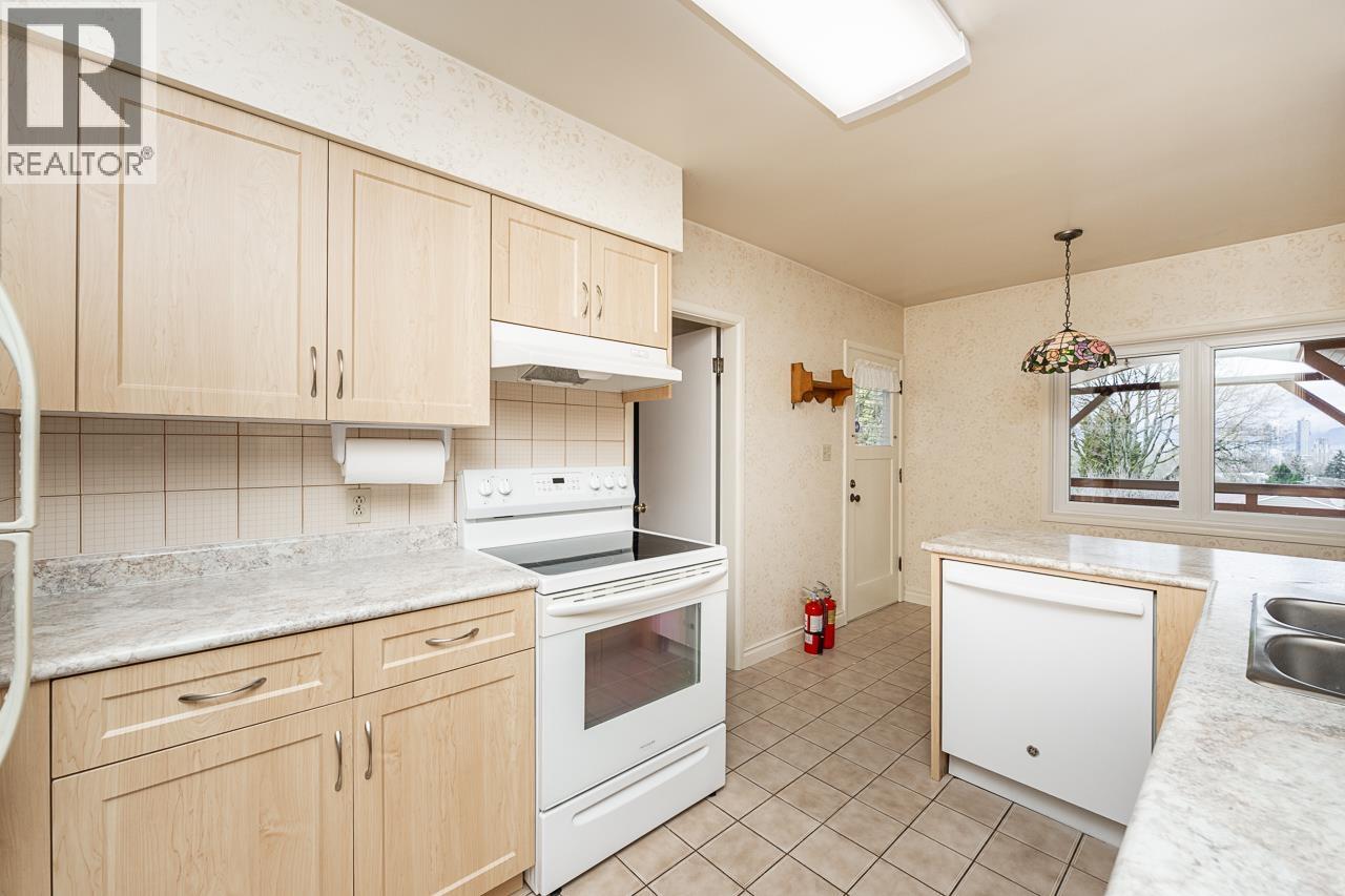 4457 Burke Street, Burnaby, British Columbia  V5H 1C1 - Photo 12 - R3110685