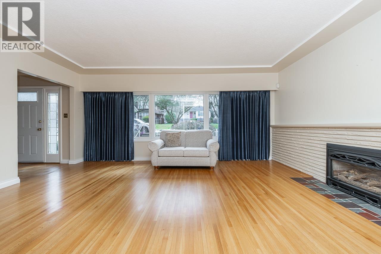 4457 Burke Street, Burnaby, British Columbia  V5H 1C1 - Photo 7 - R3110685