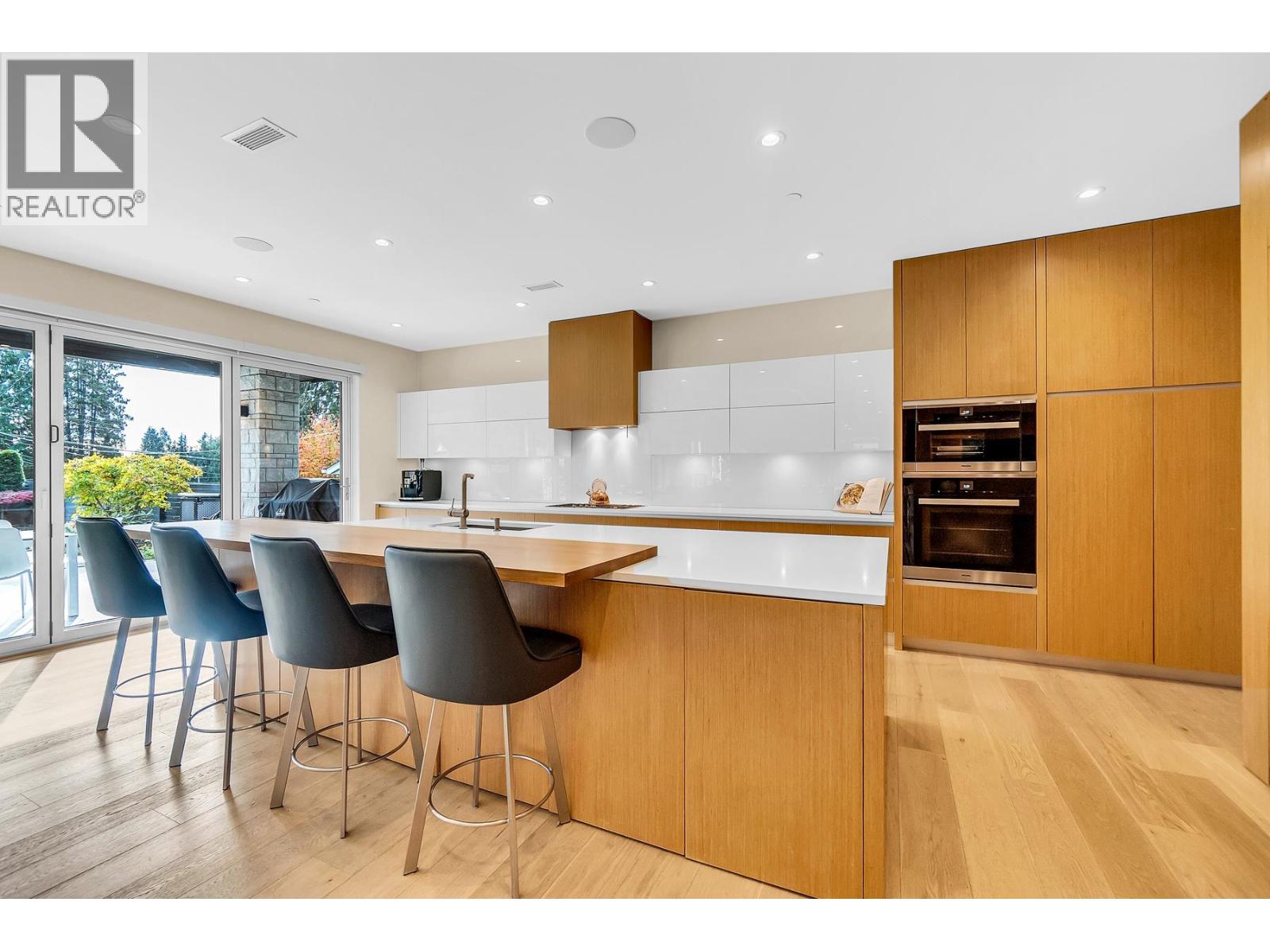 5141 Sarita Avenue, North Vancouver, British Columbia  V7R 2M4 - Photo 12 - R3110702