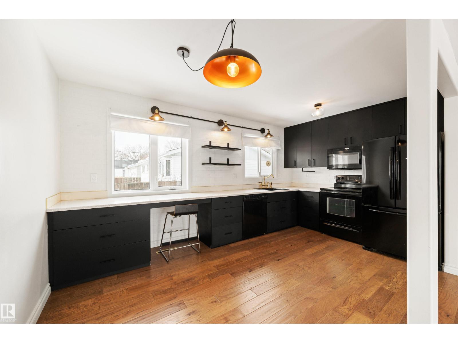 11052 151 St NW, Edmonton, Alberta  T5P 1W3 - Photo 5 - E4476664