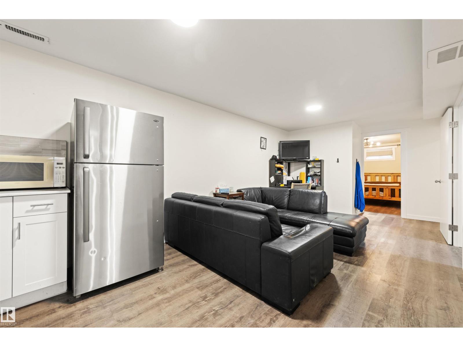 11052 151 St NW, Edmonton, Alberta  T5P 1W3 - Photo 21 - E4476664