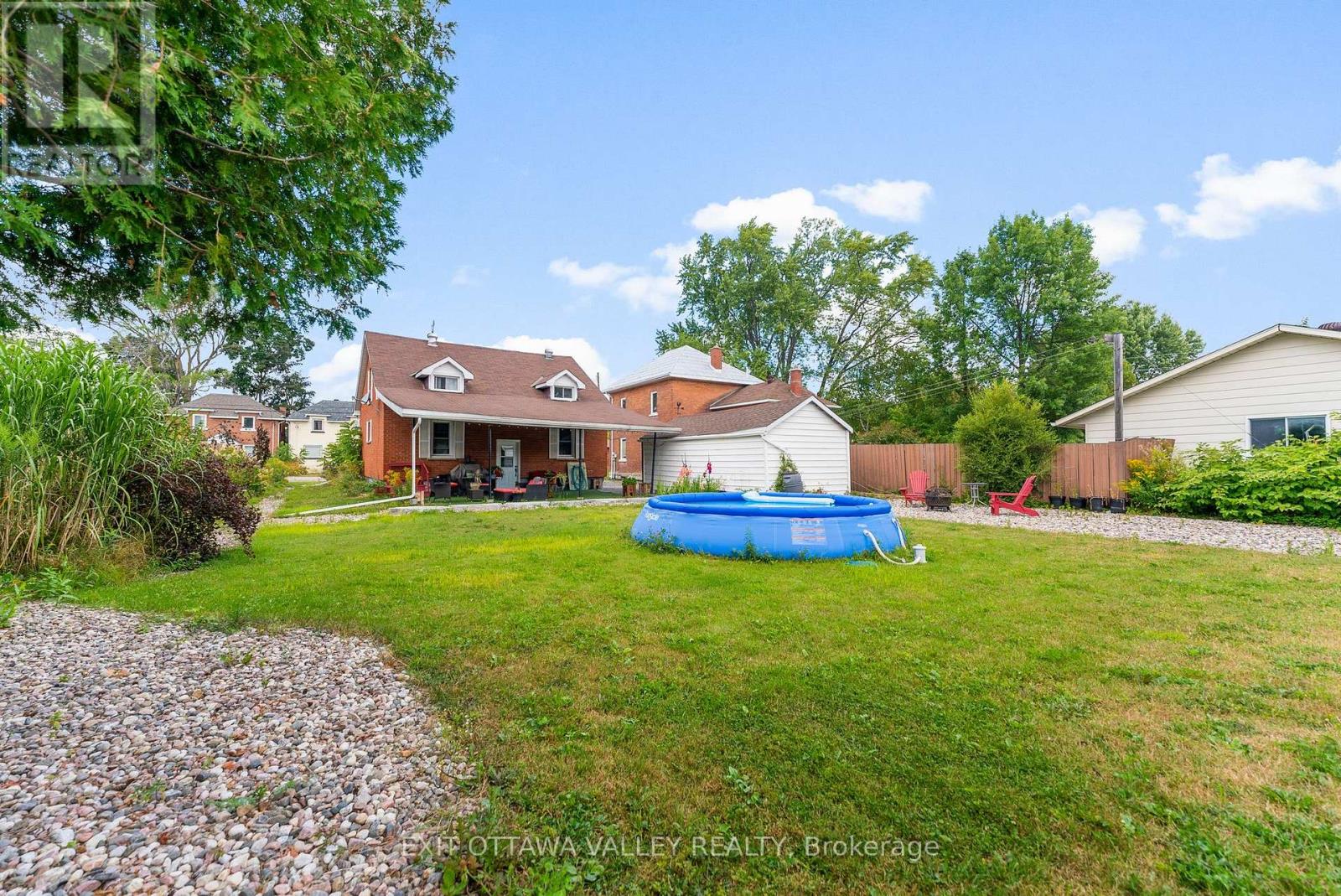 329 Third Avenue, Pembroke, Ontario K8A 5G5 - Photo 6 - X12991120