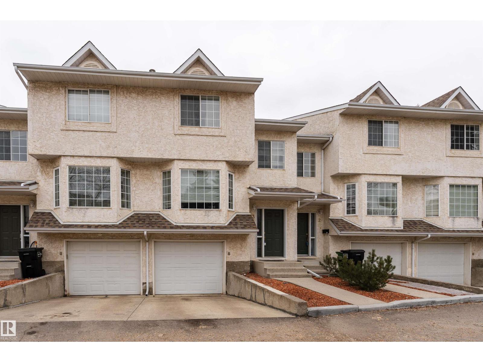 #3 9703 174 ST NW, Edmonton, Alberta