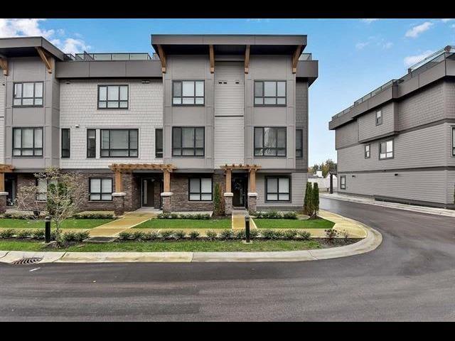 12 19670 55a Avenue, Langley, British Columbia  V3A 3X2 - Photo 2 - R3110252