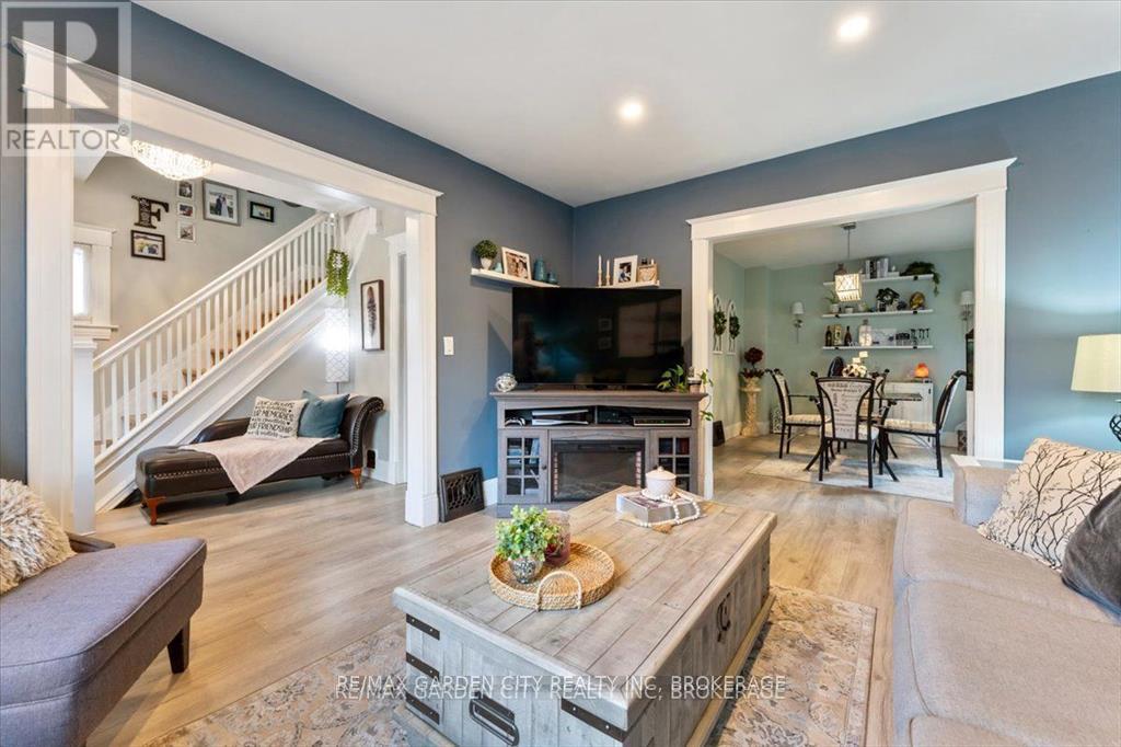 22 Chaplin Avenue, St. Catharines, Ontario  L2R 2E6 - Photo 6 - X12879444