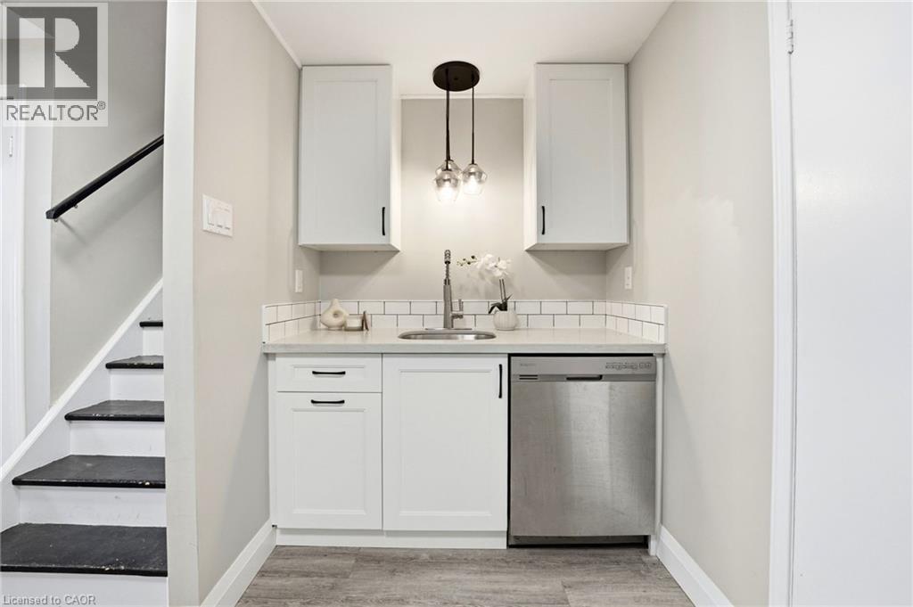 304 Dinison Place, Kitchener, Ontario  N2E 3A6 - Photo 13 - 40818023