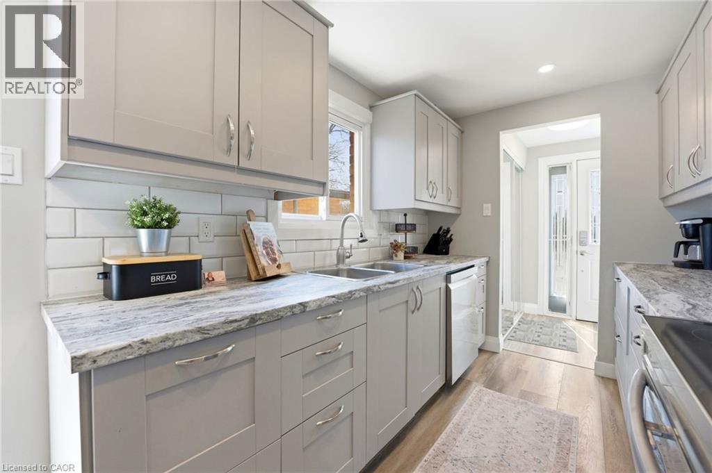 304 Dinison Place, Kitchener, Ontario  N2E 3A6 - Photo 9 - 40818023