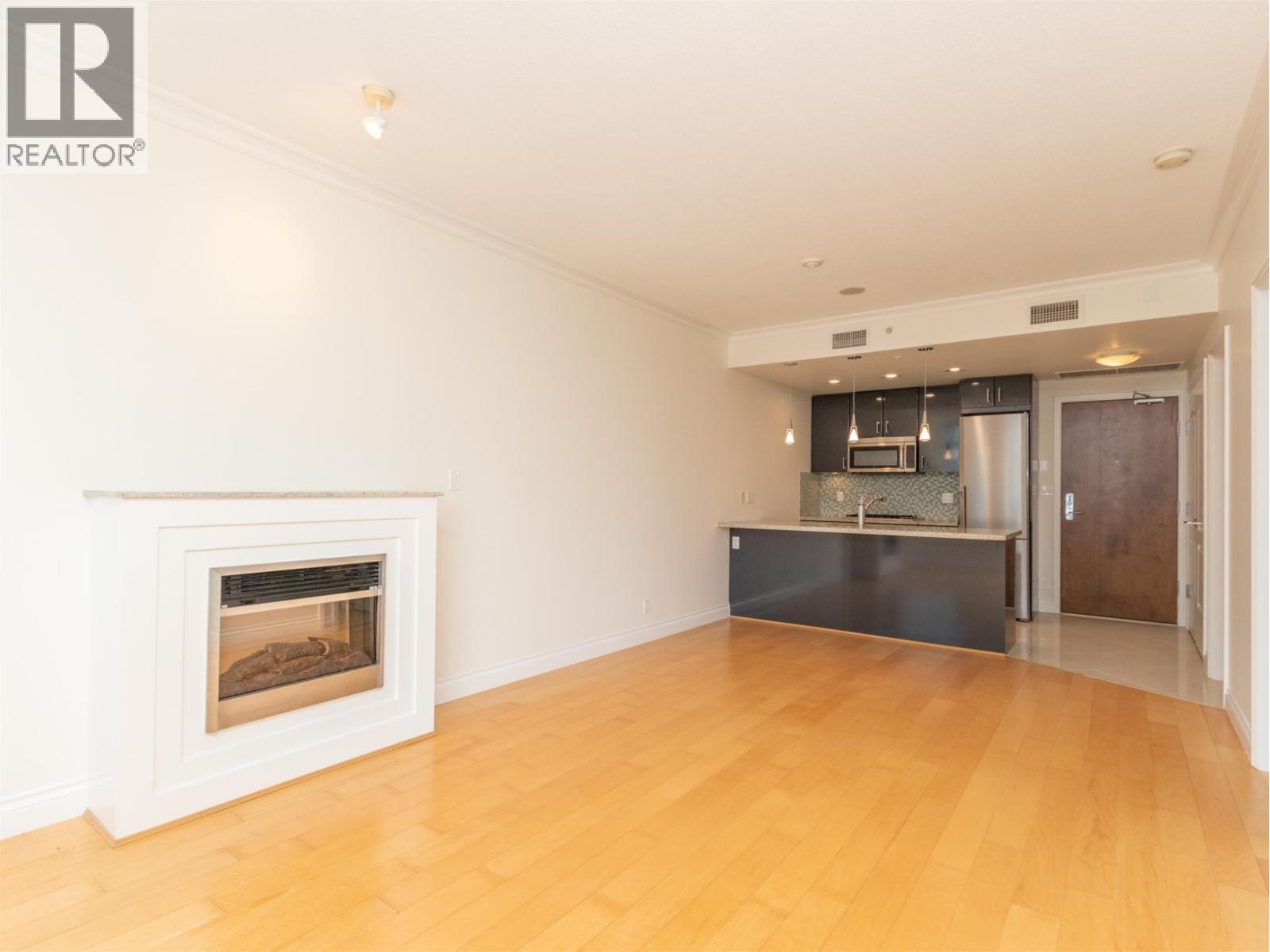 803 162 Victory Ship Way, North Vancouver, British Columbia  V7L 0B4 - Photo 7 - R3073885