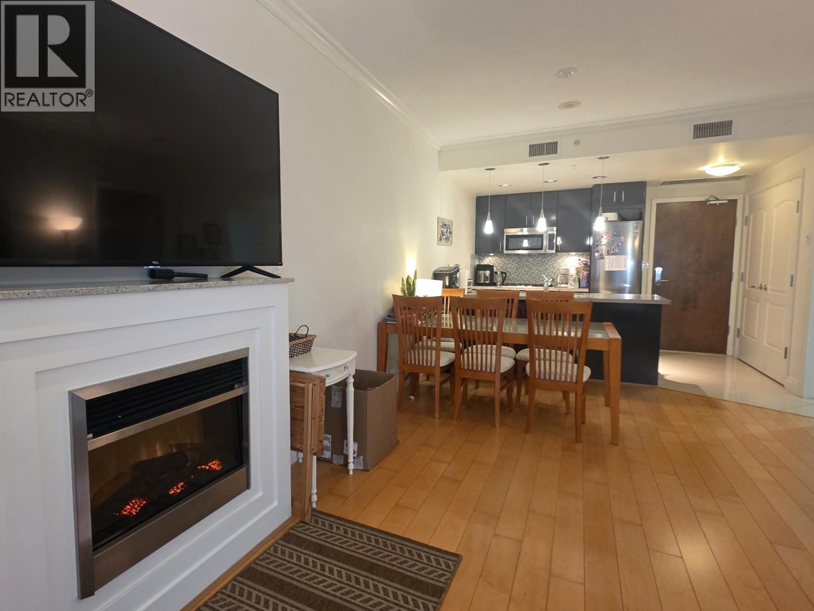 803 162 Victory Ship Way, North Vancouver, British Columbia  V7L 0B4 - Photo 12 - R3073885