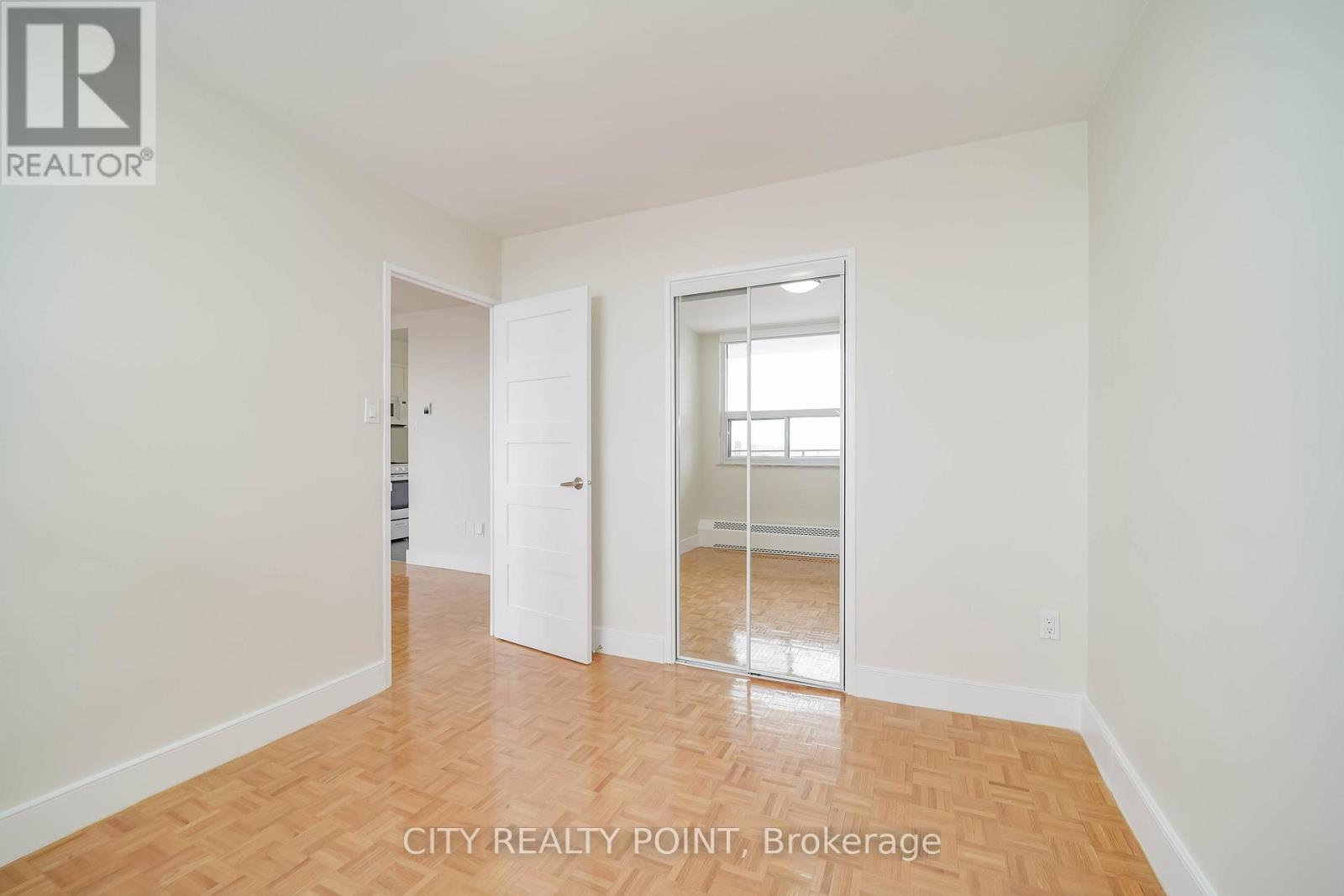 1401 - 666 Spadina Avenue, Toronto, Ontario  M5S 2H8 - Photo 7 - C12993156