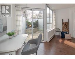 320 - 711 BAY STREET, Toronto, Ontario