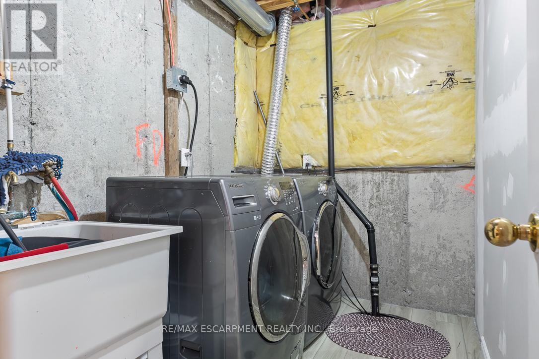 32 Admiral Crescent, Essa (Angus), Ontario  L0M 1B4 - Photo 35 - N12993194