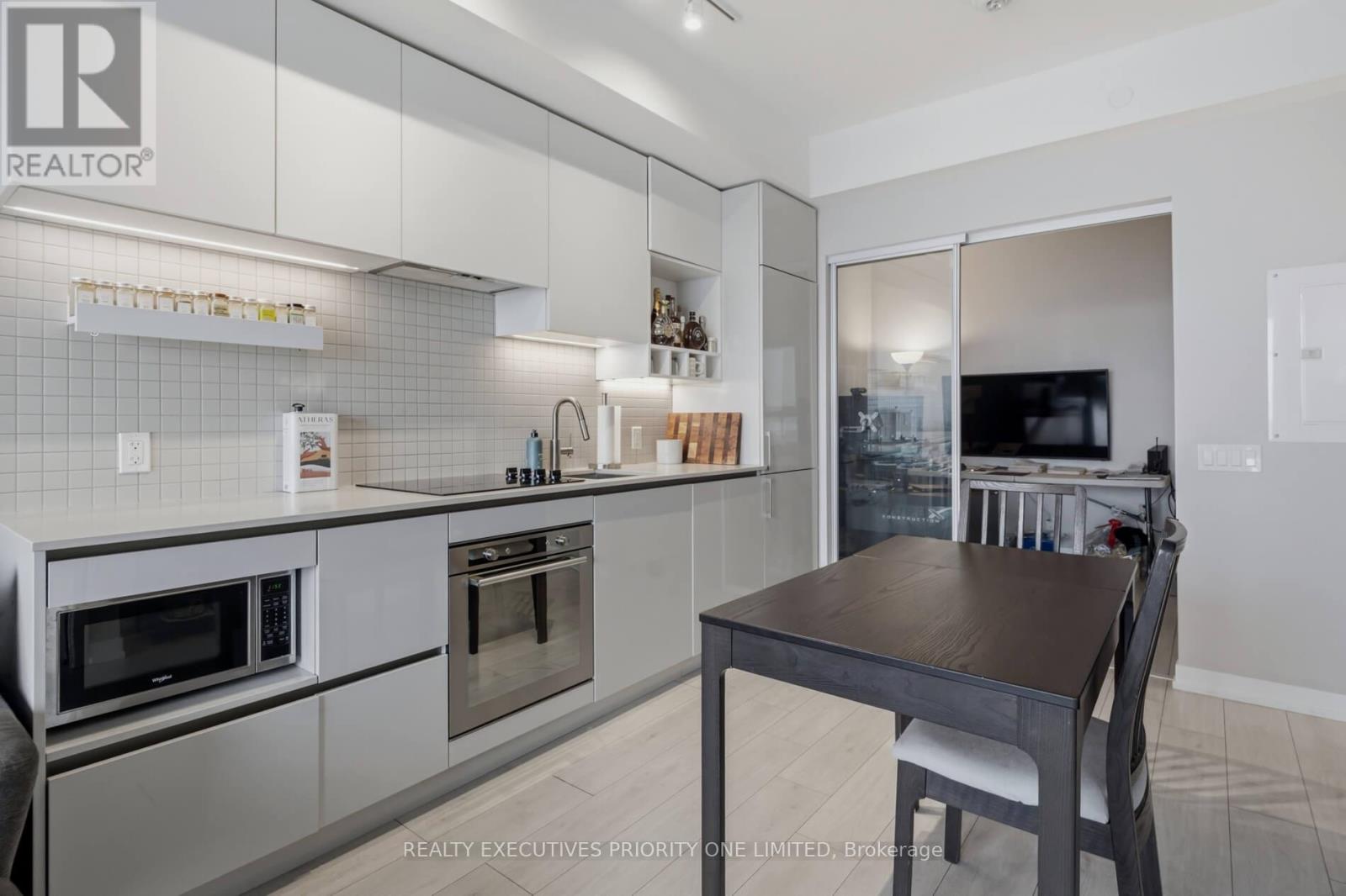 5606 - 5 Buttermill Avenue, Vaughan, Ontario  L4K 0J5 - Photo 13 - N12993218