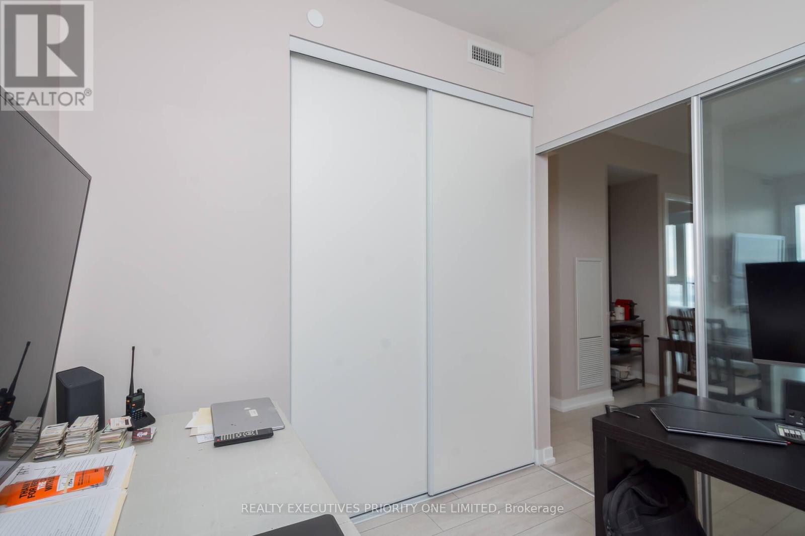 5606 - 5 Buttermill Avenue, Vaughan, Ontario  L4K 0J5 - Photo 23 - N12993218