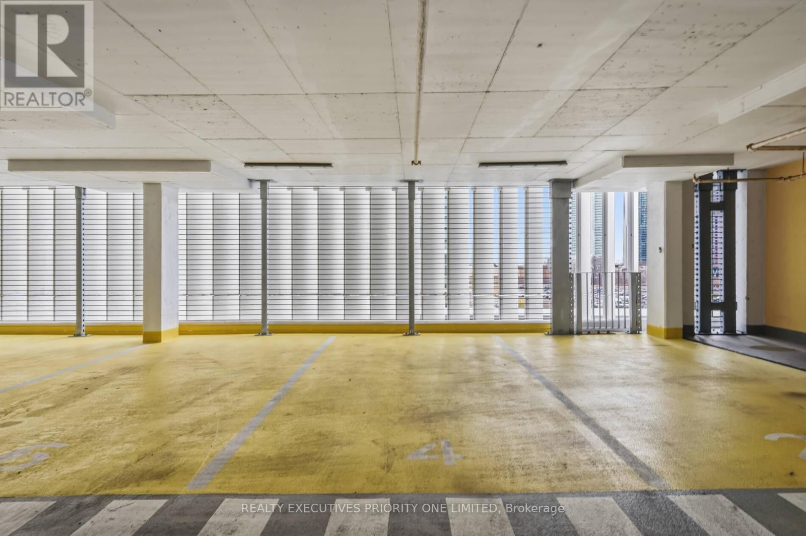 5606 - 5 Buttermill Avenue, Vaughan, Ontario  L4K 0J5 - Photo 33 - N12993218