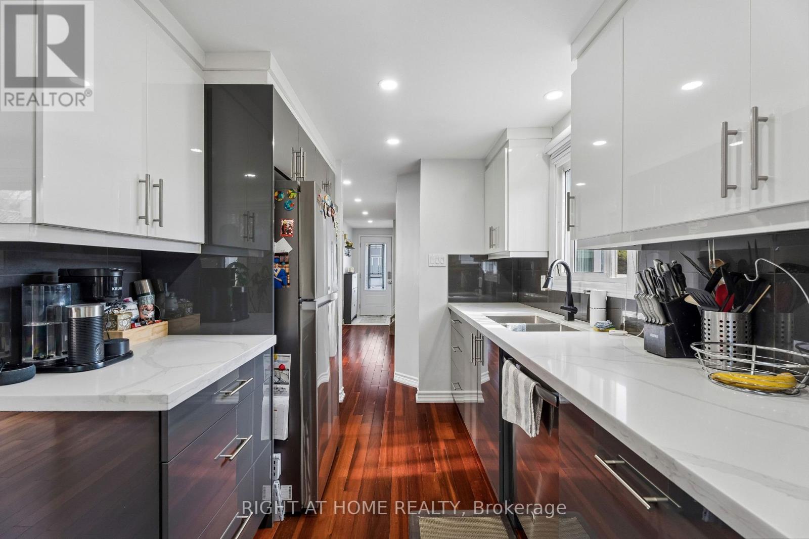 56 Hemingway Crescent, Barrie, Ontario  L4N 5G1 - Photo 16 - S12993196