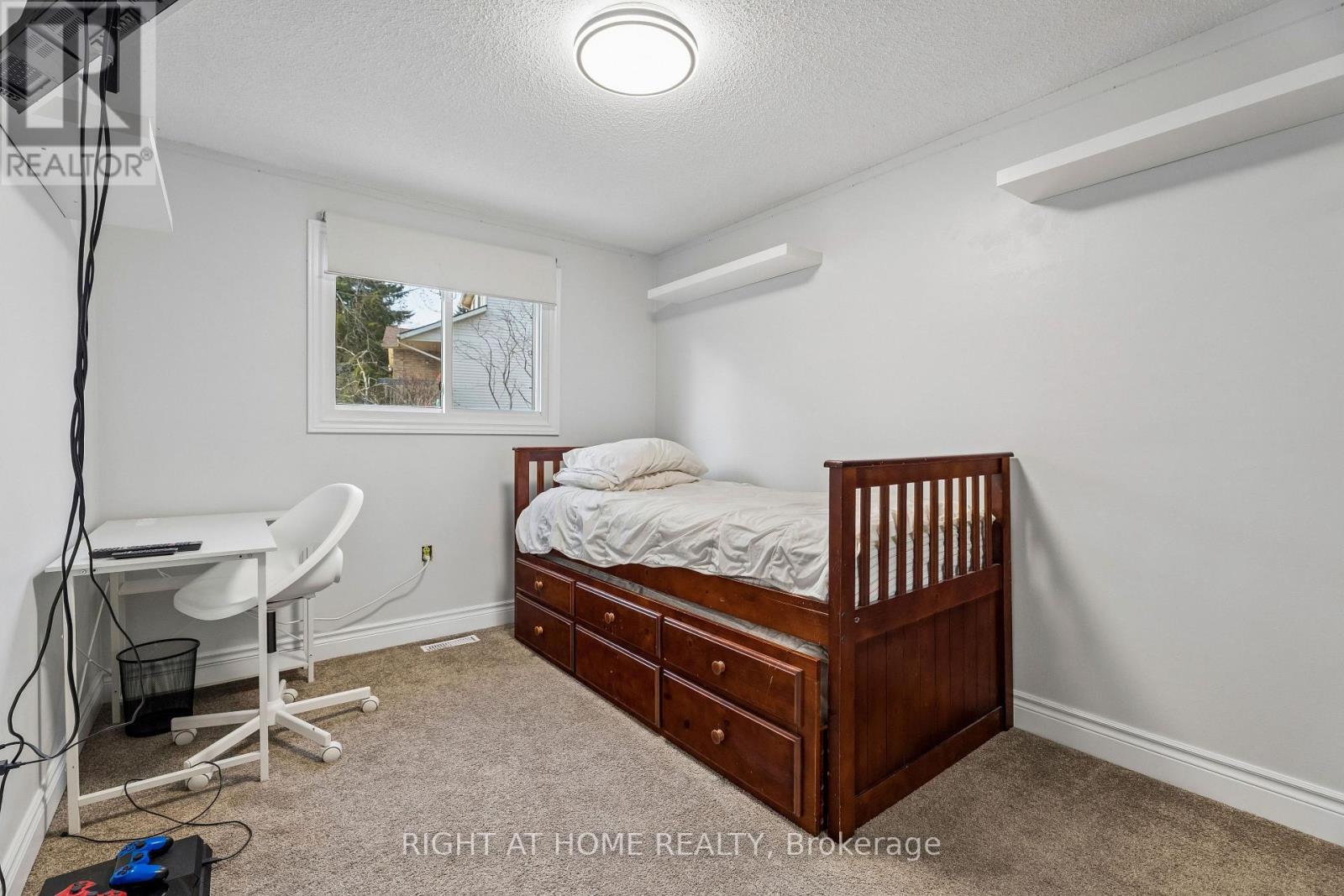 56 Hemingway Crescent, Barrie, Ontario  L4N 5G1 - Photo 26 - S12993196