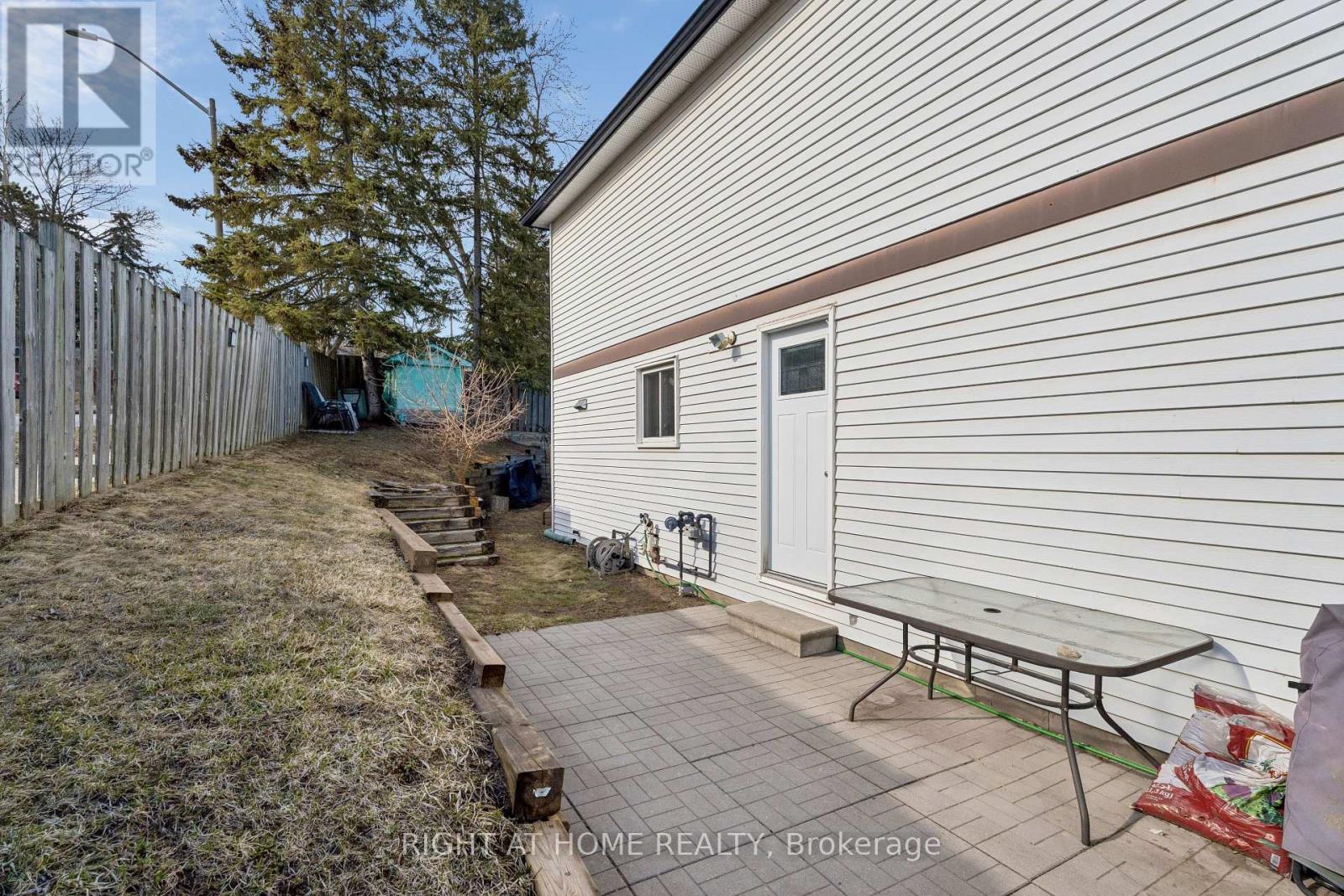 56 Hemingway Crescent, Barrie, Ontario  L4N 5G1 - Photo 40 - S12993196