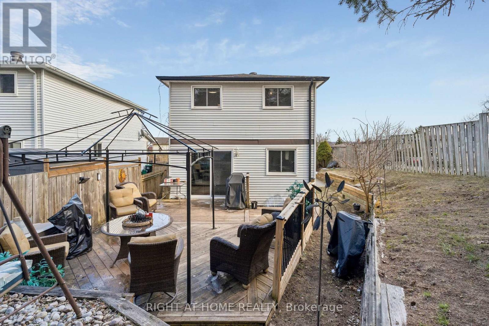 56 Hemingway Crescent, Barrie, Ontario  L4N 5G1 - Photo 43 - S12993196