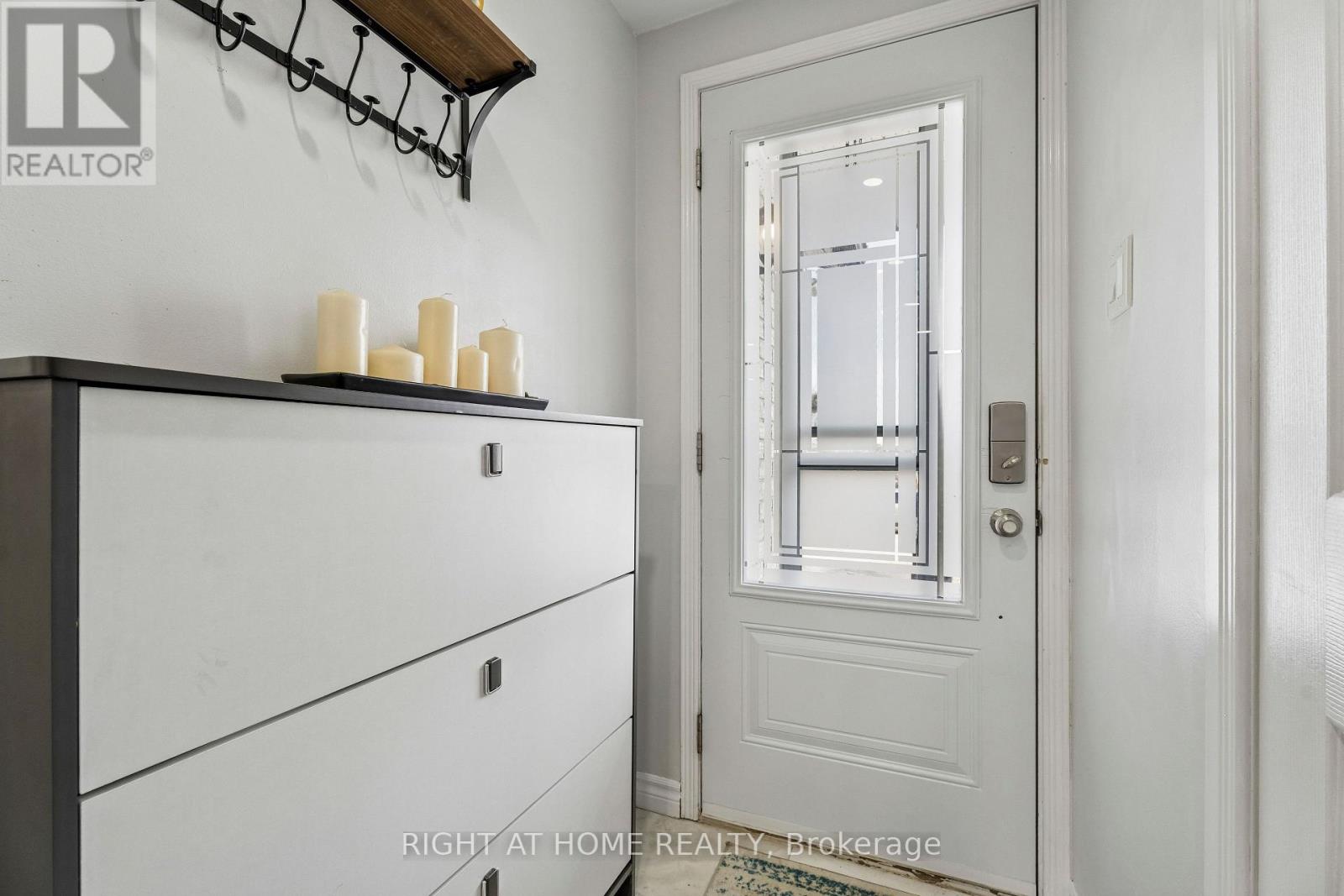 56 Hemingway Crescent, Barrie, Ontario  L4N 5G1 - Photo 6 - S12993196