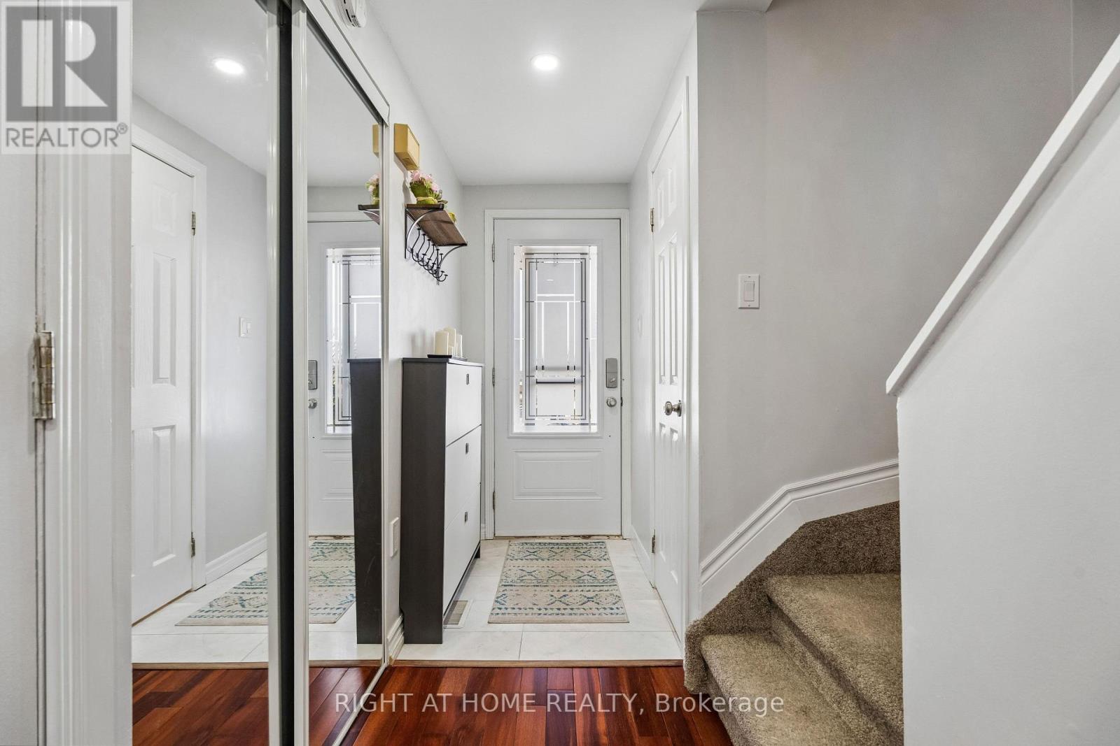 56 Hemingway Crescent, Barrie, Ontario  L4N 5G1 - Photo 8 - S12993196