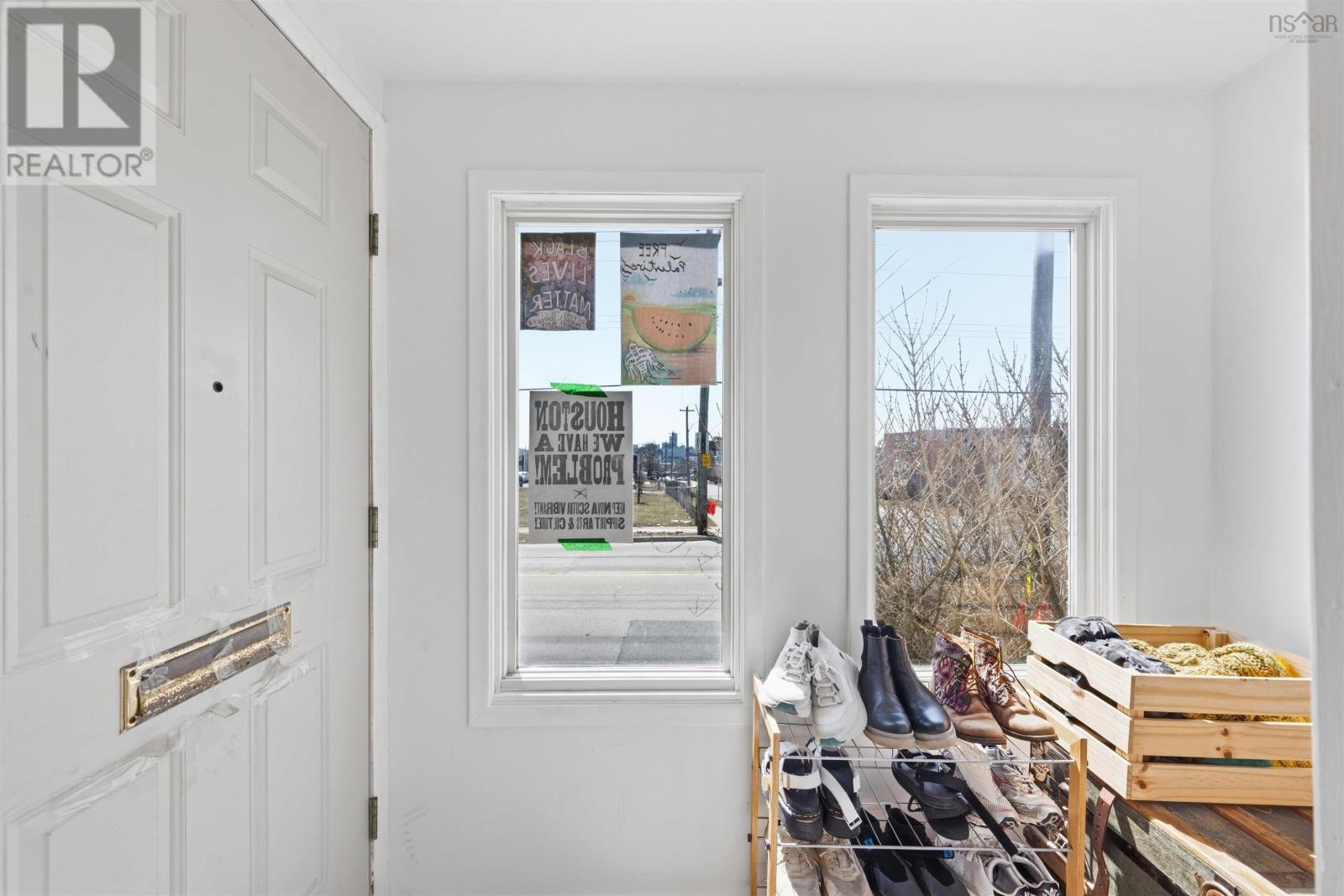 154 Victoria Road, Dartmouth, Nova Scotia  B3V 2V8 - Photo 4 - 202606916