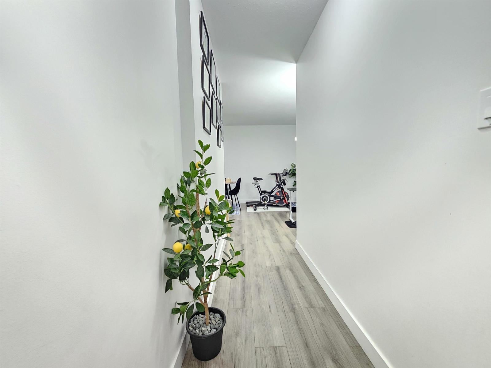 206 10698 151a Street, Surrey, British Columbia  V3R 8T5 - Photo 8 - R3100142