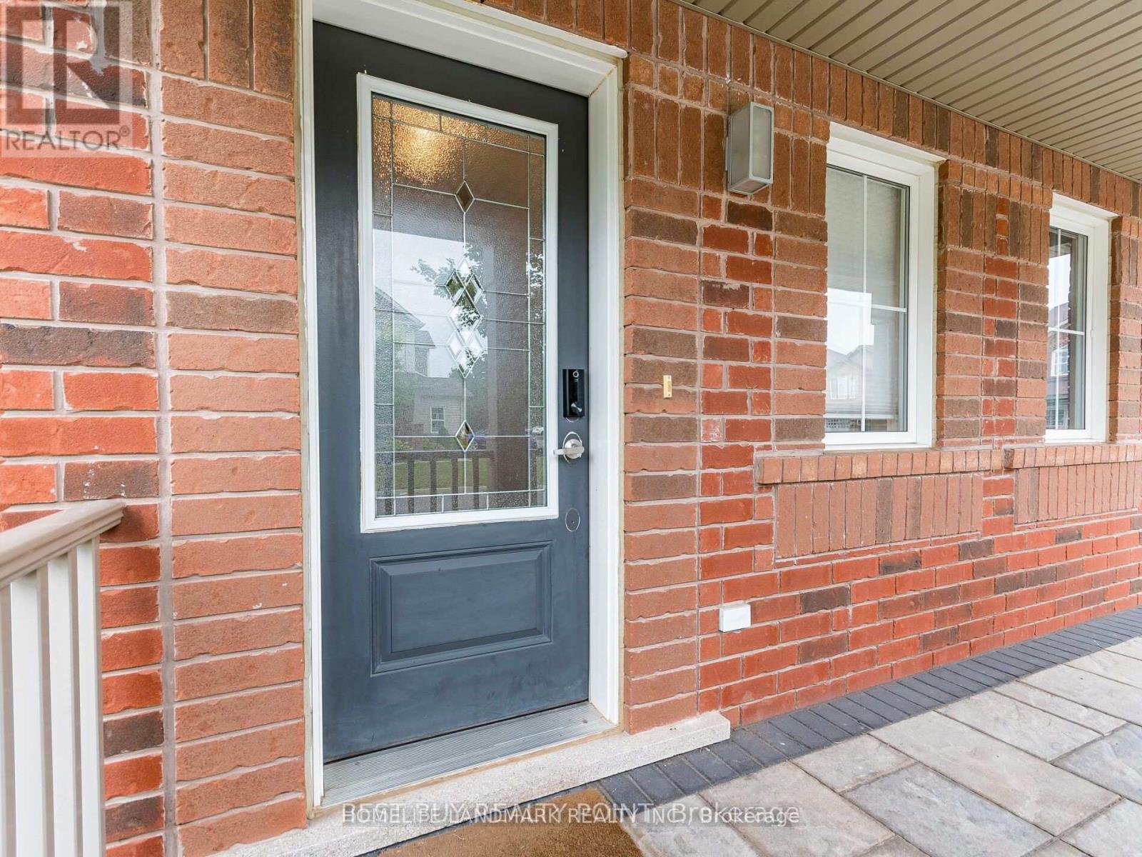 211 Leiterman Drive, Milton, Ontario  L9T 8B8 - Photo 4 - W12993186