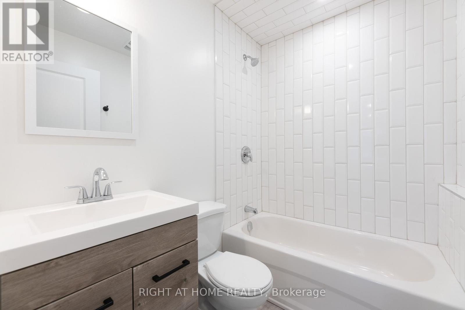 13 - 1744 Wilson Avenue, Toronto, Ontario  M3L 1A8 - Photo 11 - W12993212