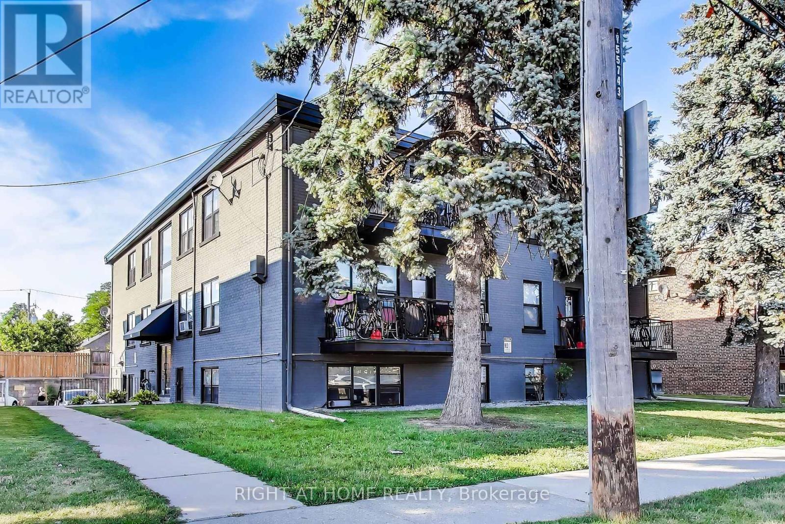 13 - 1744 Wilson Avenue, Toronto, Ontario  M3L 1A8 - Photo 12 - W12993212