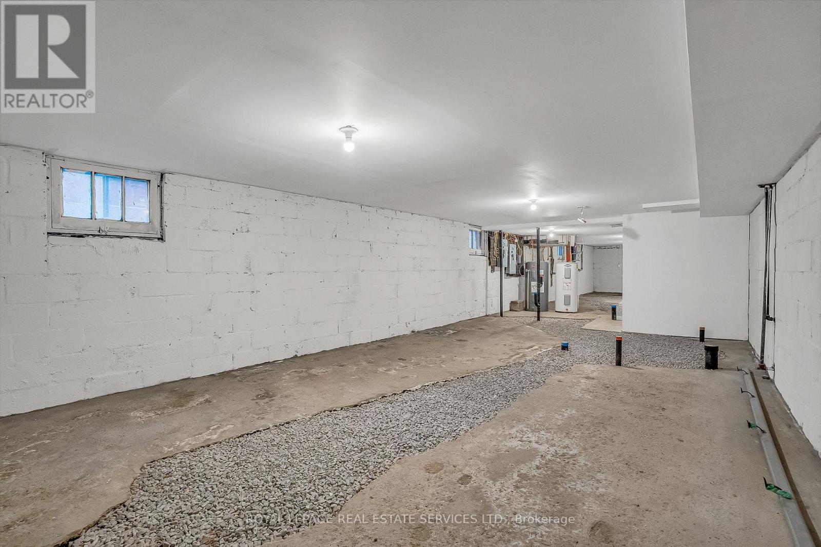 393* Willard Avenue, Toronto, Ontario  M6S 3R4 - Photo 28 - W12993226