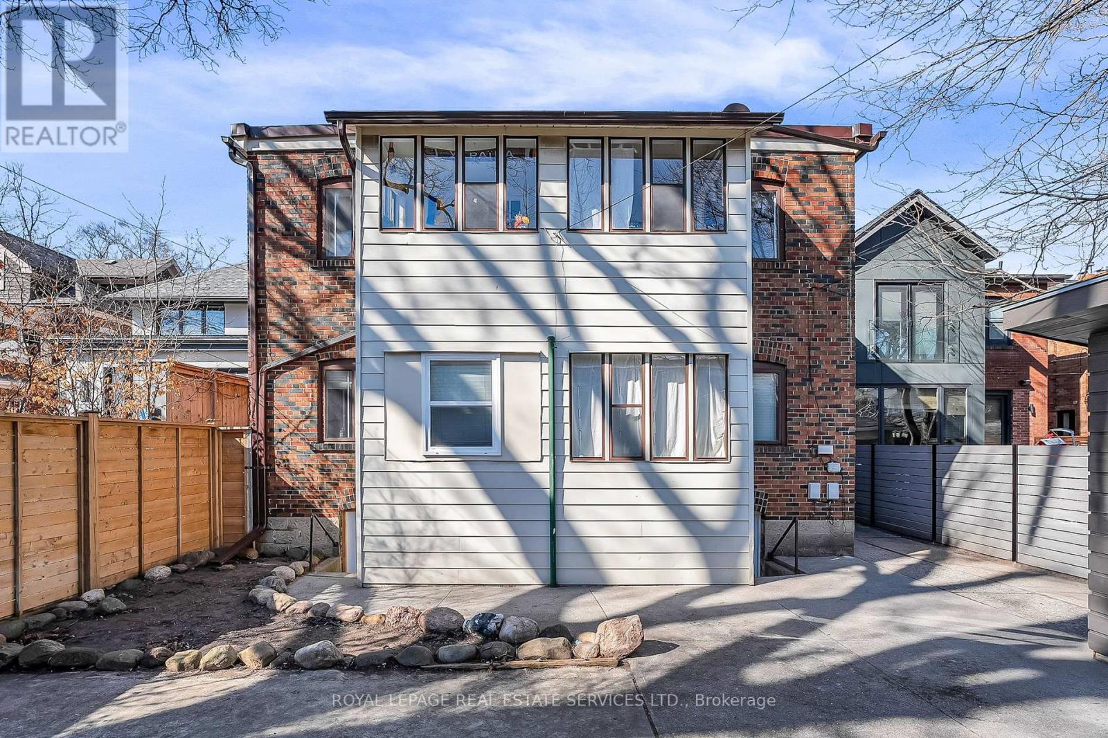 393* Willard Avenue, Toronto, Ontario  M6S 3R4 - Photo 31 - W12993226