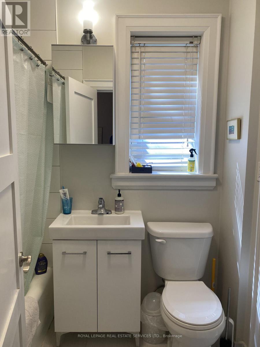 393* Willard Avenue, Toronto, Ontario  M6S 3R4 - Photo 39 - W12993226