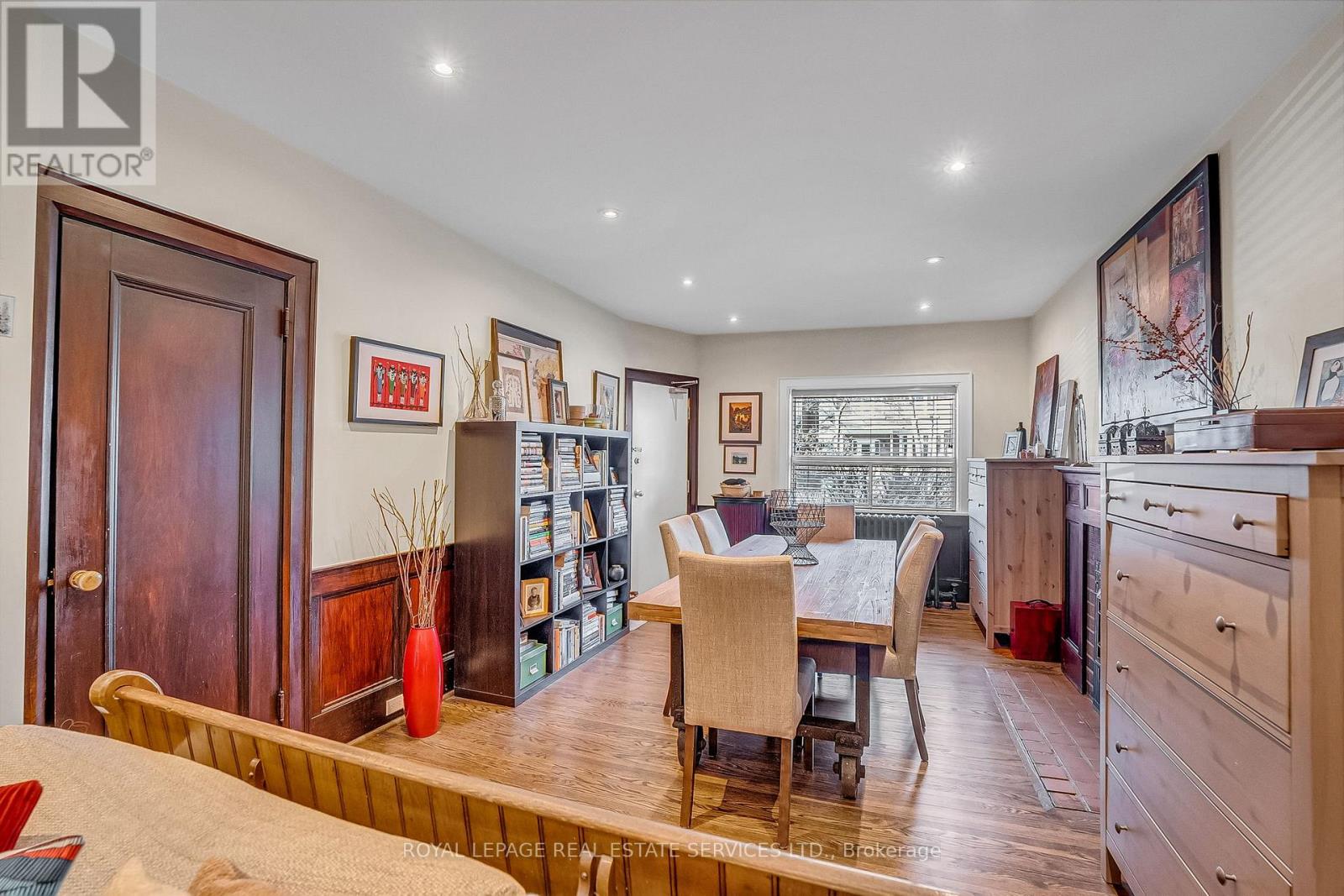 393* Willard Avenue, Toronto, Ontario  M6S 3R4 - Photo 4 - W12993226