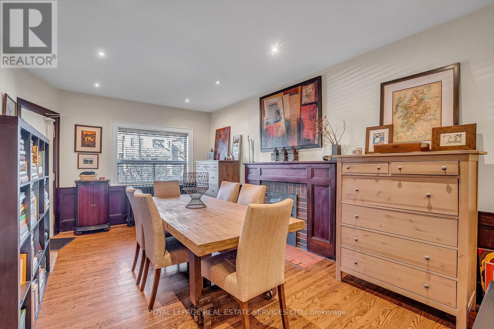 393* Willard Avenue, Toronto, Ontario  M6S 3R4 - Photo 6 - W12993226