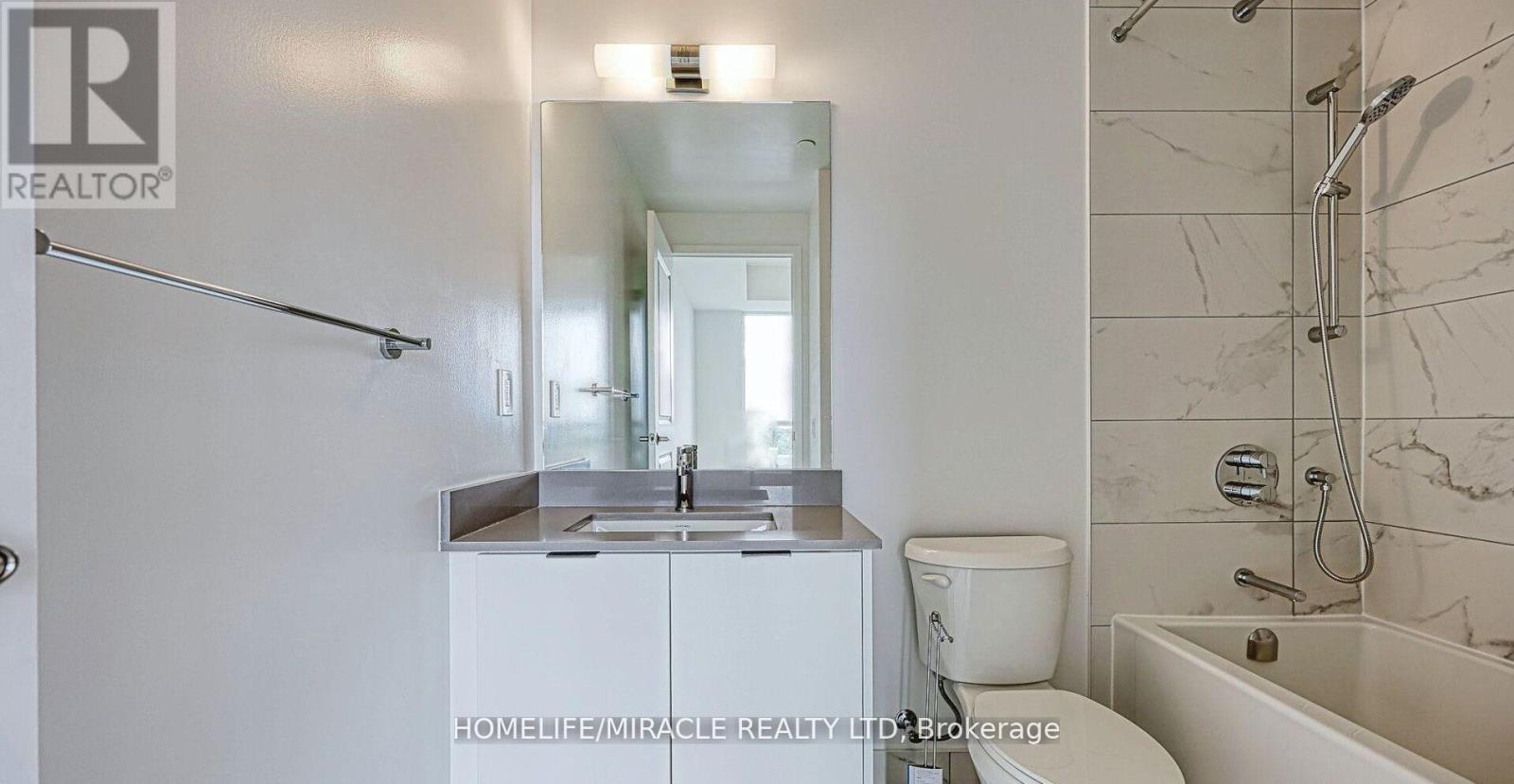 801 - 202 Burnhamthorpe Road E, Mississauga, Ontario  L5A 0B2 - Photo 26 - W12993230