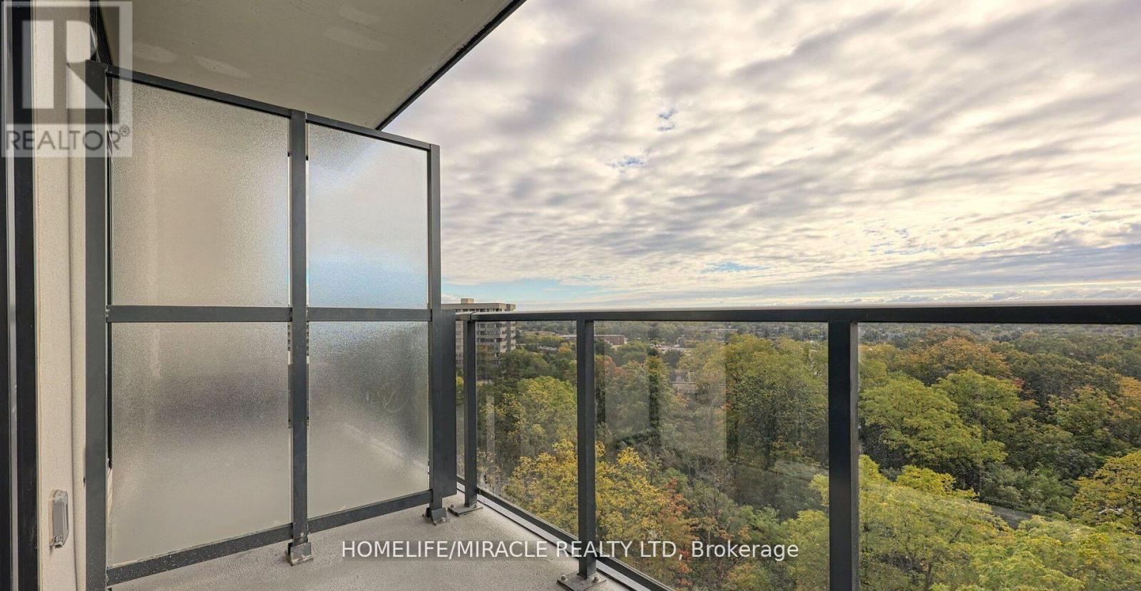 801 - 202 Burnhamthorpe Road E, Mississauga, Ontario  L5A 0B2 - Photo 30 - W12993230