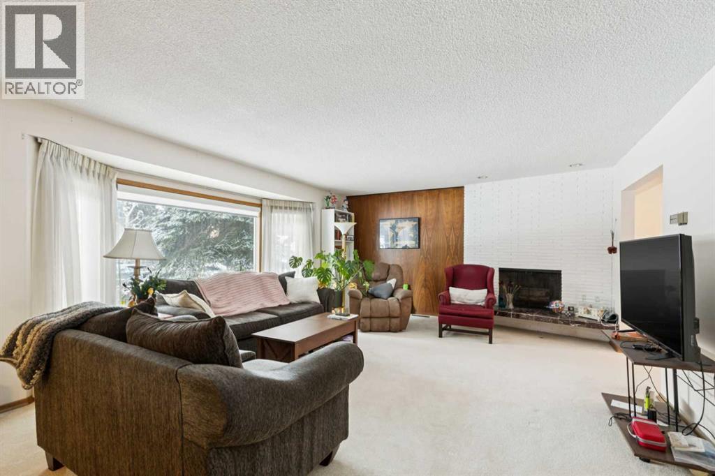 7312 Kananaskis Drive SW, Calgary, Alberta  T2V 2N2 - Photo 5 - A2293281