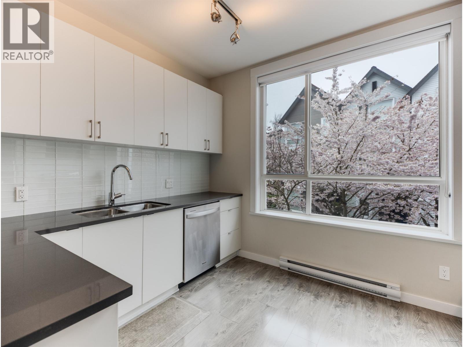 18 2310 Ranger Lane, Port Coquitlam, British Columbia  V3B 0K3 - Photo 5 - R3109331