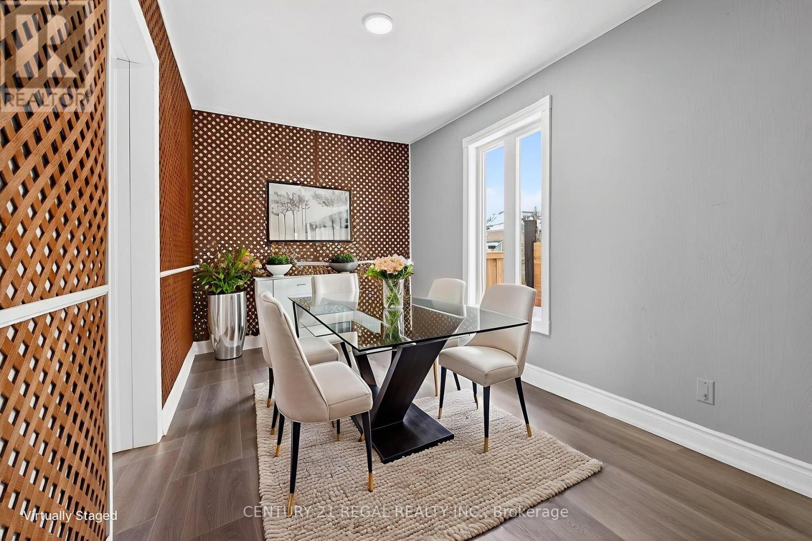 241 Mary Street N, Oshawa, Ontario L1G 5C5 - Photo 2 - E12941184