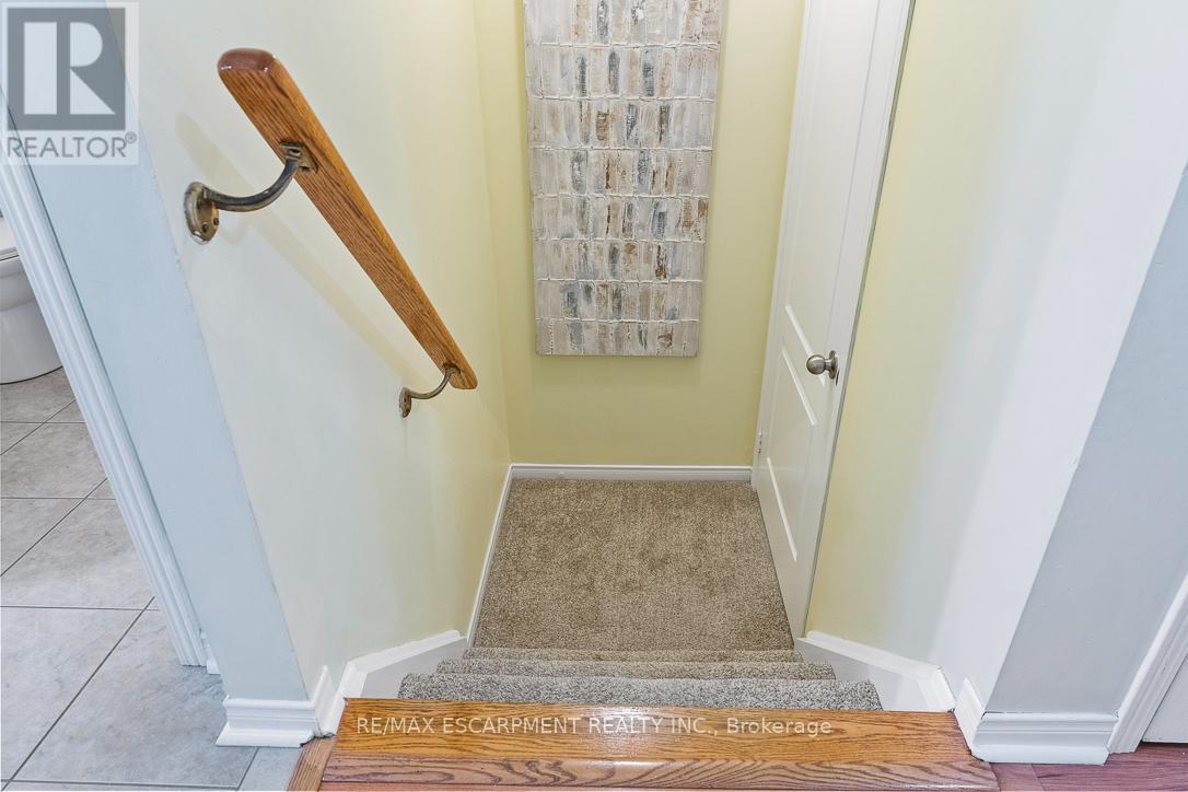 32 Admiral Crescent, Essa, Ontario  L0M 1B4 - Photo 24 - N12993194