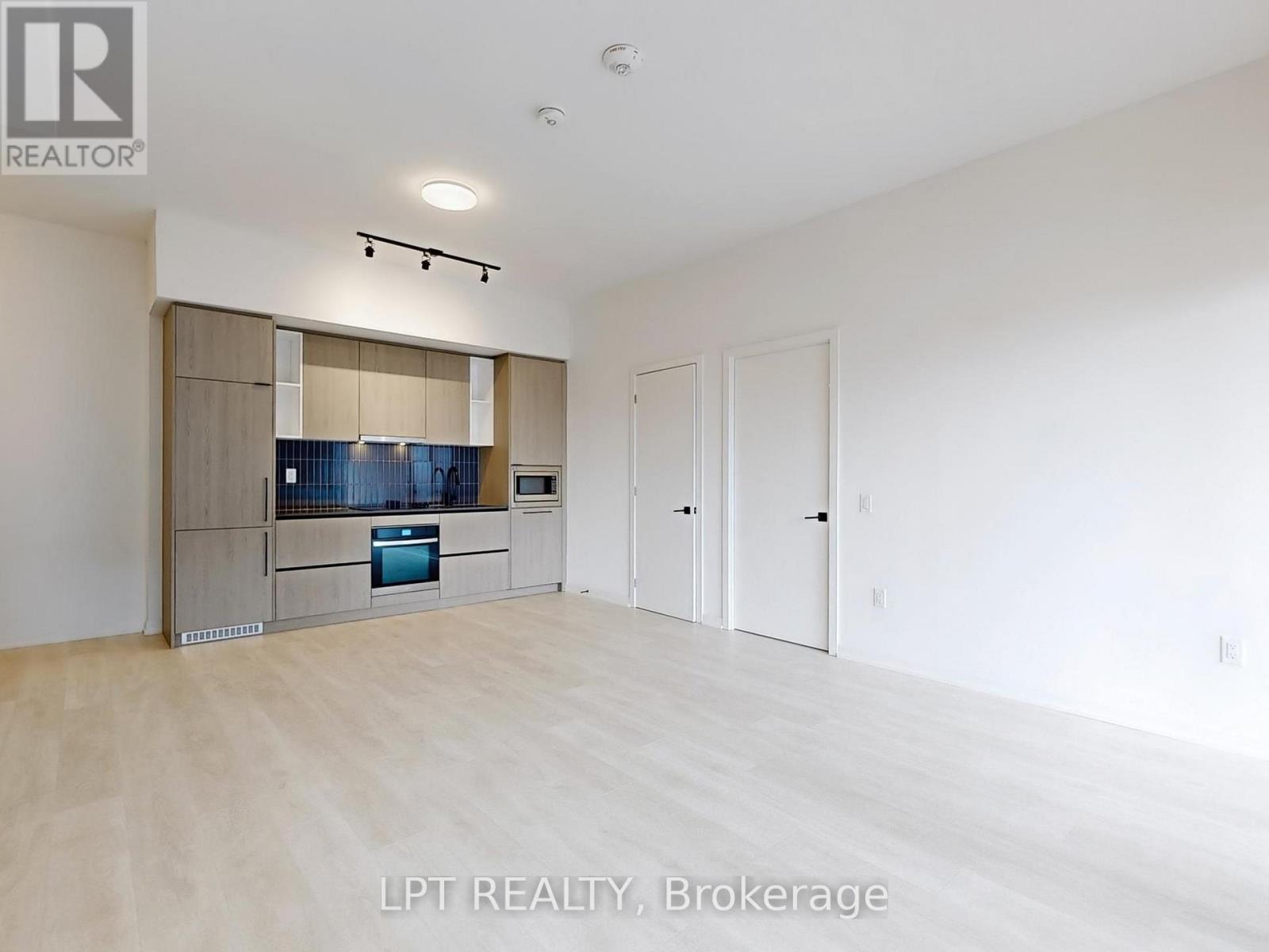 501a - 1285 Dupont Street, Toronto, Ontario  M6H 0E5 - Photo 1 - W12889458