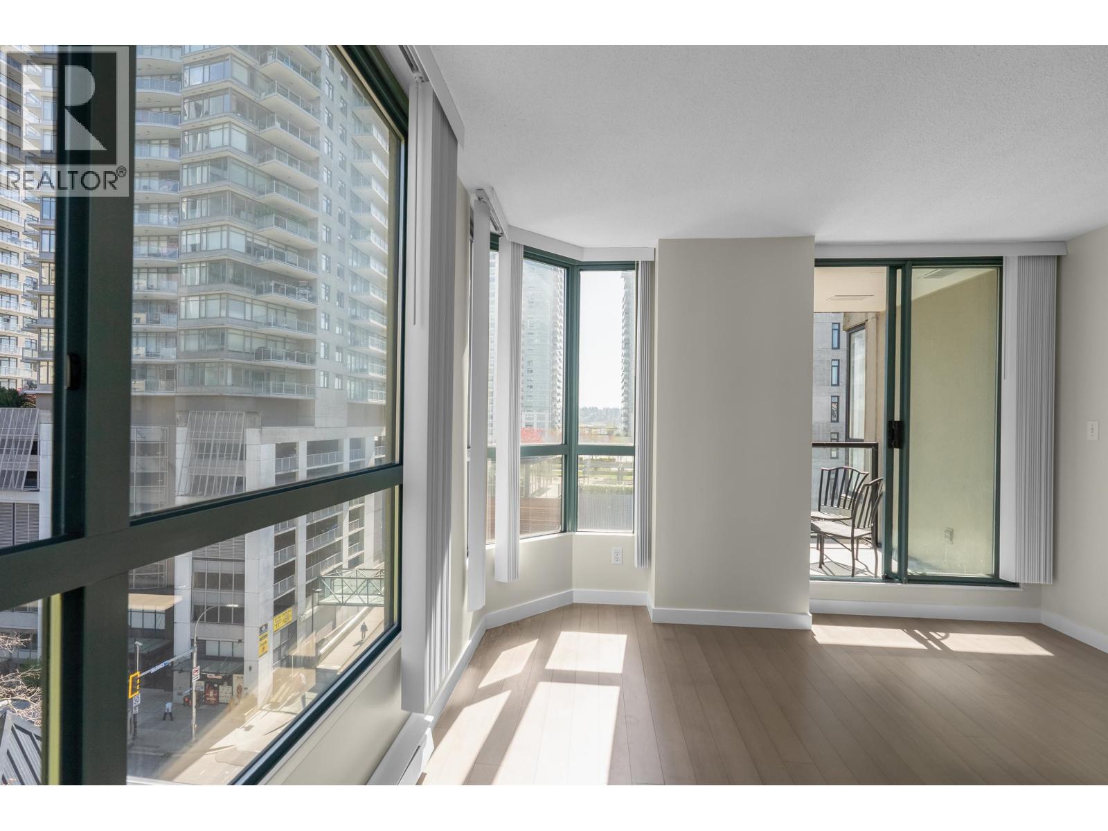 607 55 Tenth Street, New Westminster, British Columbia  V3M 6R5 - Photo 3 - R3109877