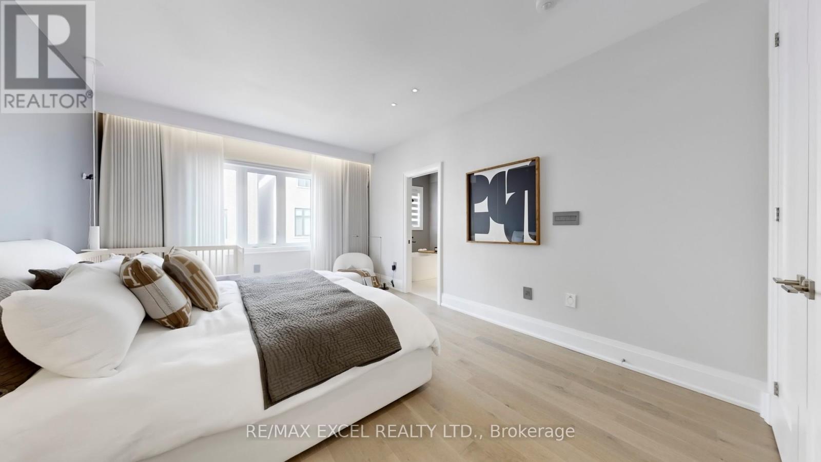 74 Tempel Street, Richmond Hill, Ontario  L4E 1K6 - Photo 19 - N12973410