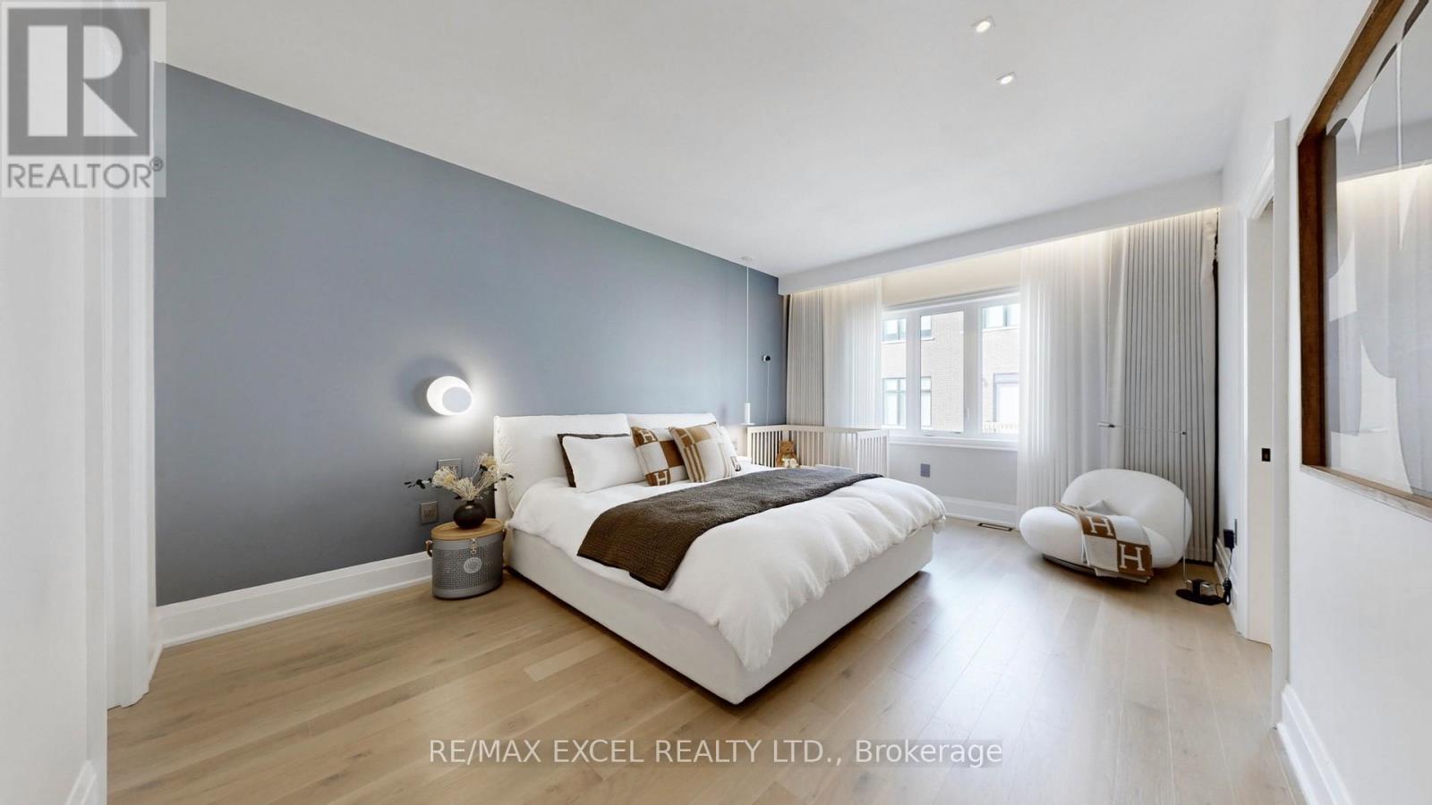 74 Tempel Street, Richmond Hill, Ontario  L4E 1K6 - Photo 18 - N12973410