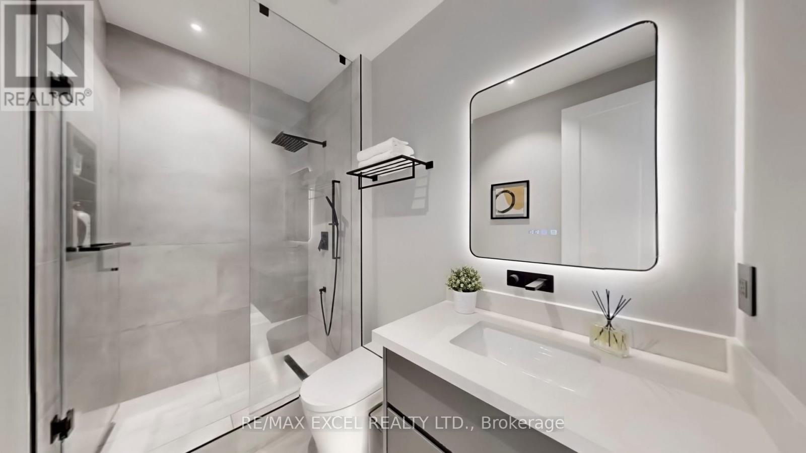 74 Tempel Street, Richmond Hill, Ontario  L4E 1K6 - Photo 30 - N12973410