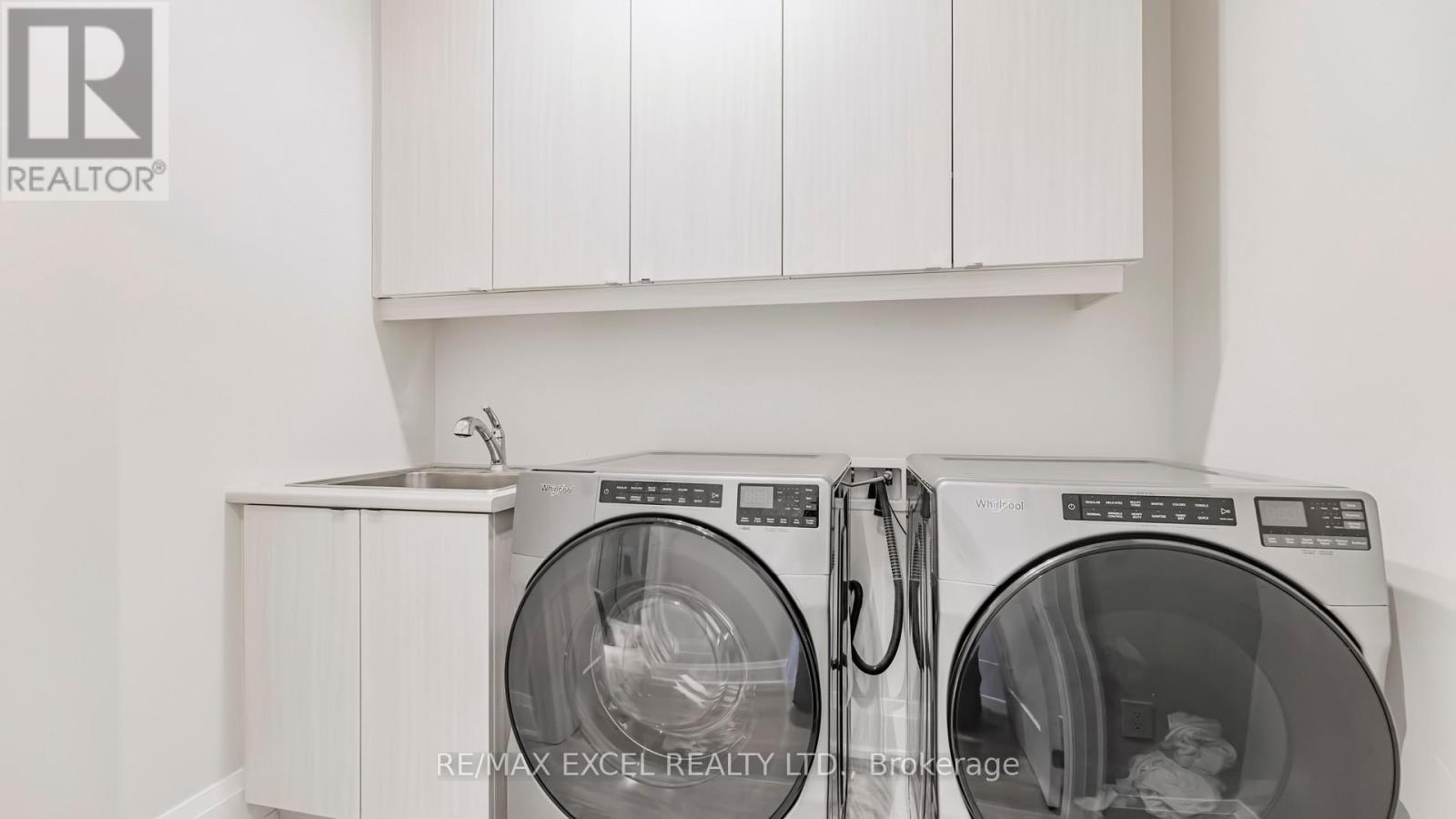 74 Tempel Street, Richmond Hill, Ontario  L4E 1K6 - Photo 32 - N12973410