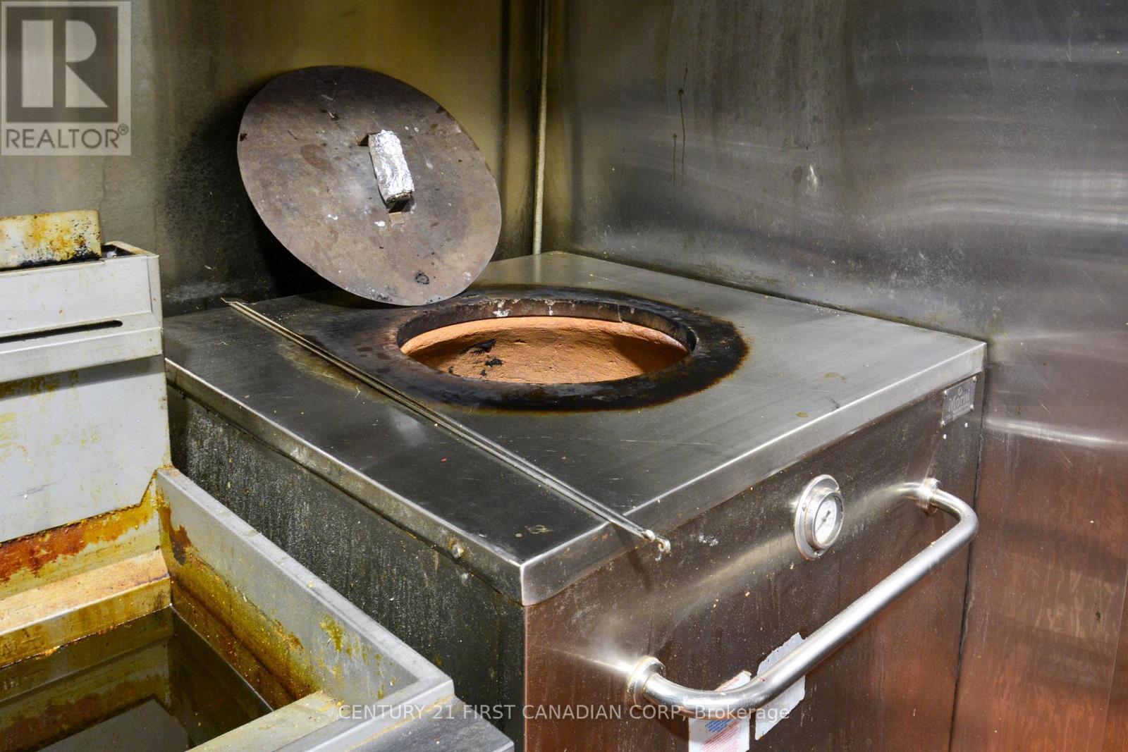 1682 Dundas Street, London East, Ontario  N5W 3C7 - Photo 21 - X12990446