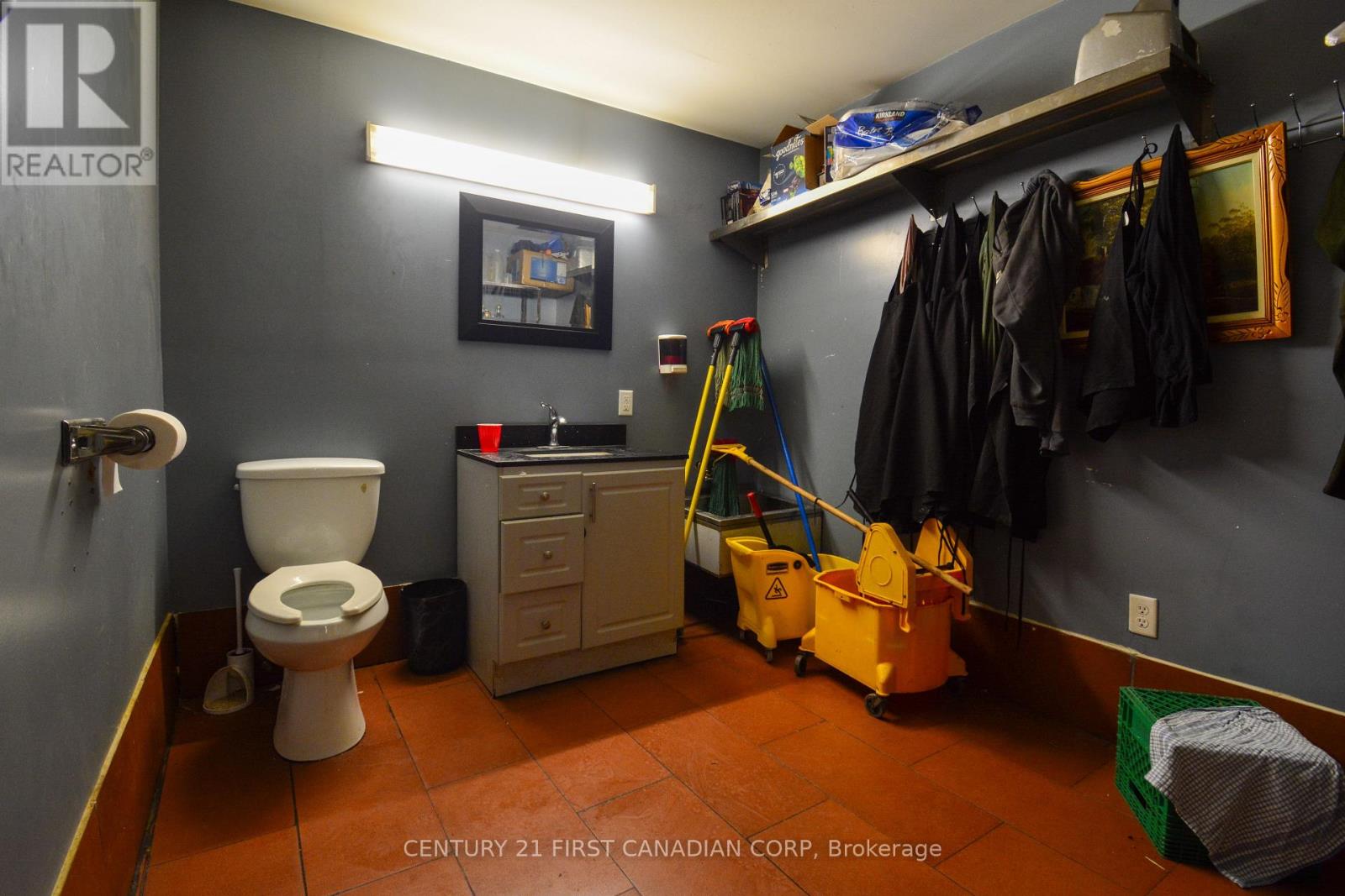 1682 Dundas Street, London East, Ontario  N5W 3C7 - Photo 31 - X12990446