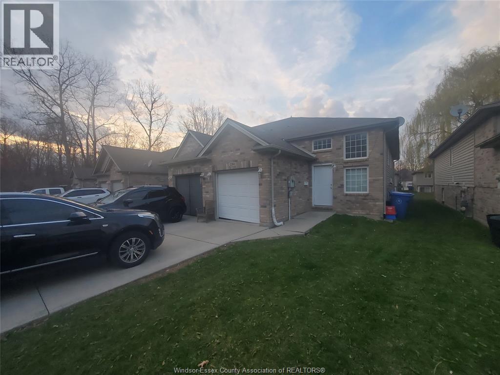 2266 Lamont, Windsor, Ontario  N9E 4X4 - Photo 2 - 26008004